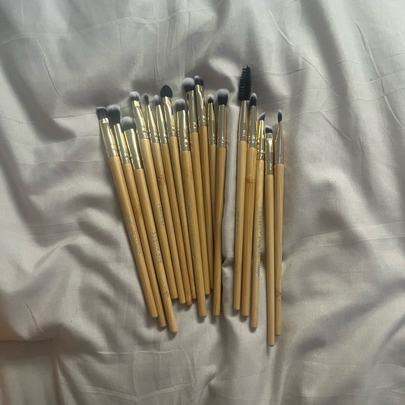 Makeup brush set